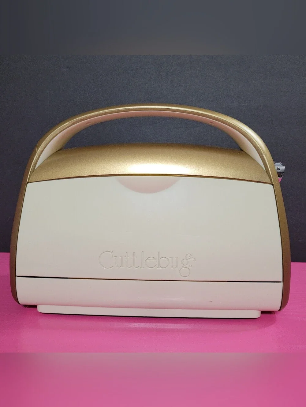 Anna Griffin Cuttlebug Embossing & Die-Cutting Machine